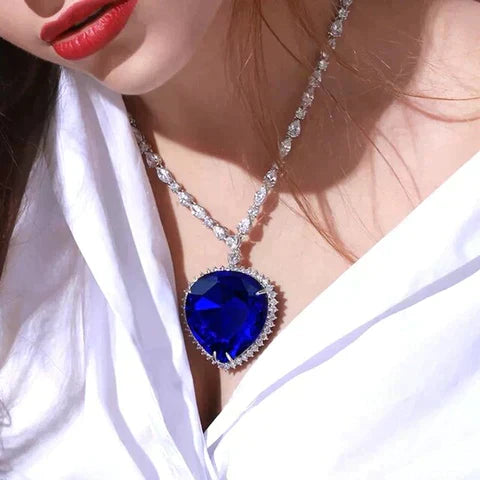 Blauwe Kristallen Hartketting - Elegant Design