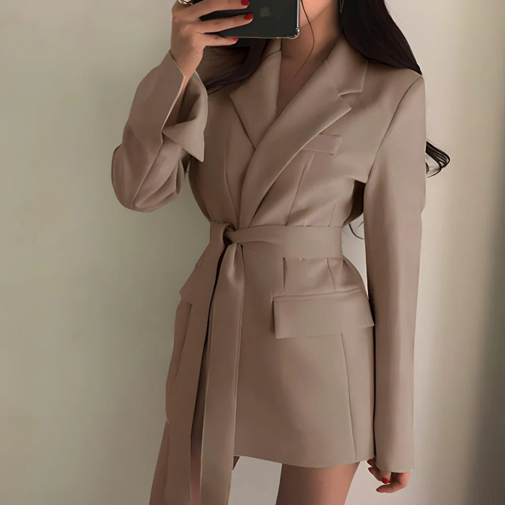 Damesblazer met Riem en Stijlvolle Pasvorm