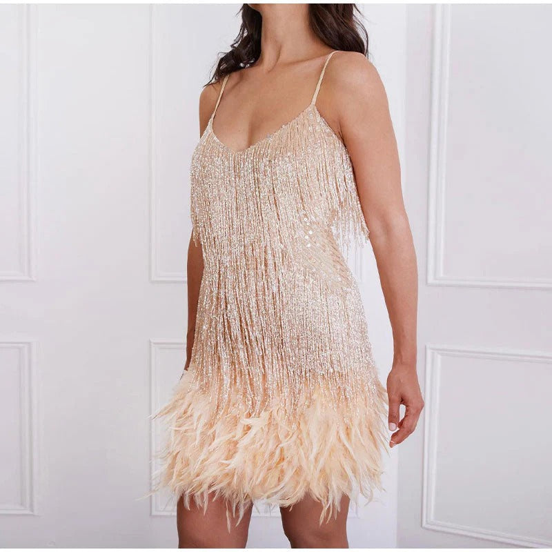 Elegante Cocktailjurk met Pailletten en Veren