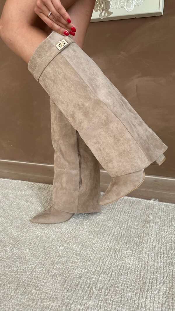 Elegante Dameslaarzen met Gespdetails