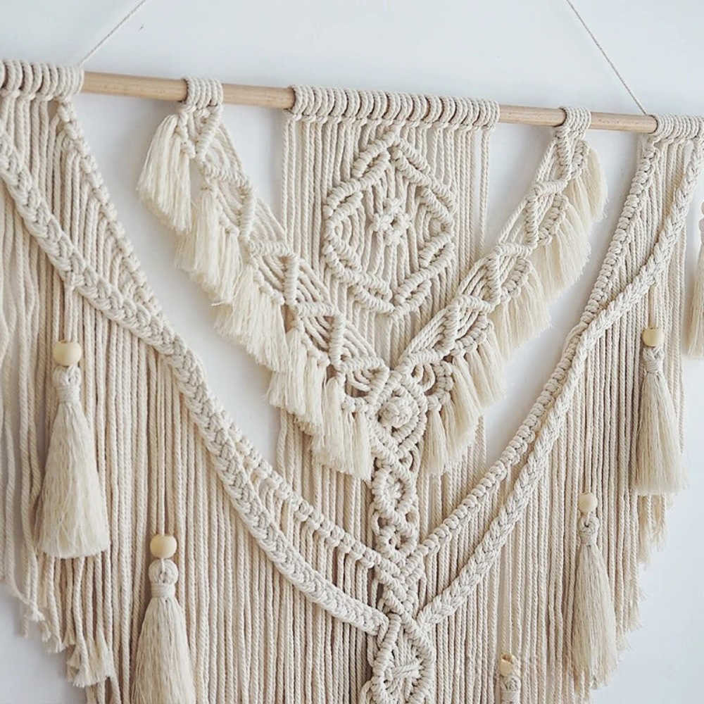 Handgemaakte Macramé Wanddecoratie met Kwastjes