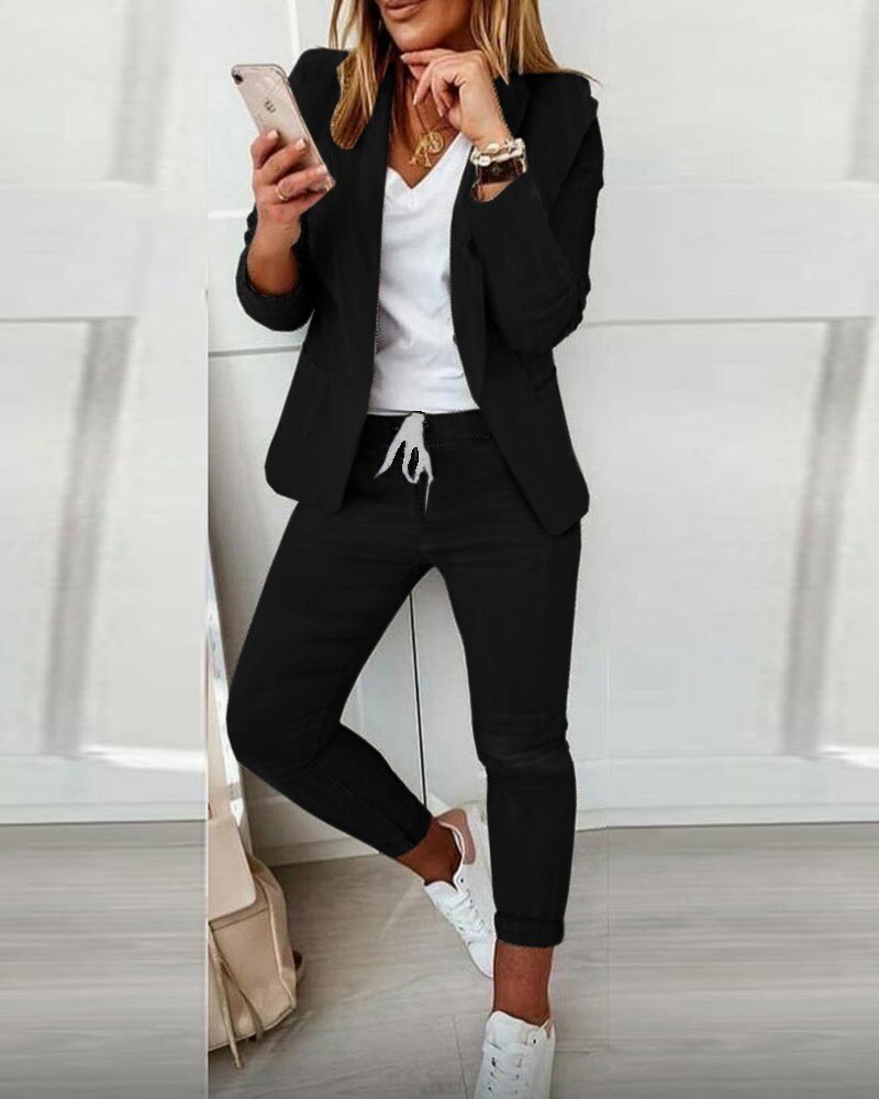 Stijlvolle Damesblazer en Broek - Noble Set