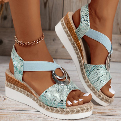 Stijlvolle Zomer Wedges met Slangenprint