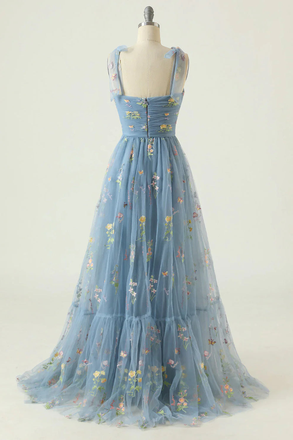 Tulle Baljurk met Bloemenborduursel