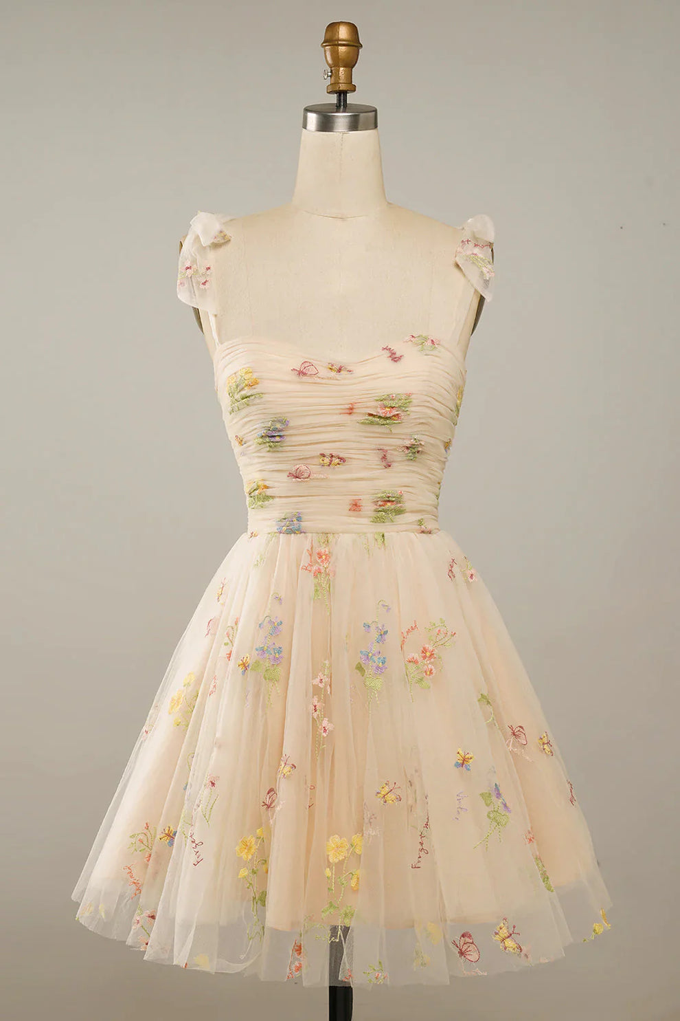 Tulle Baljurk met Bloemenborduursel