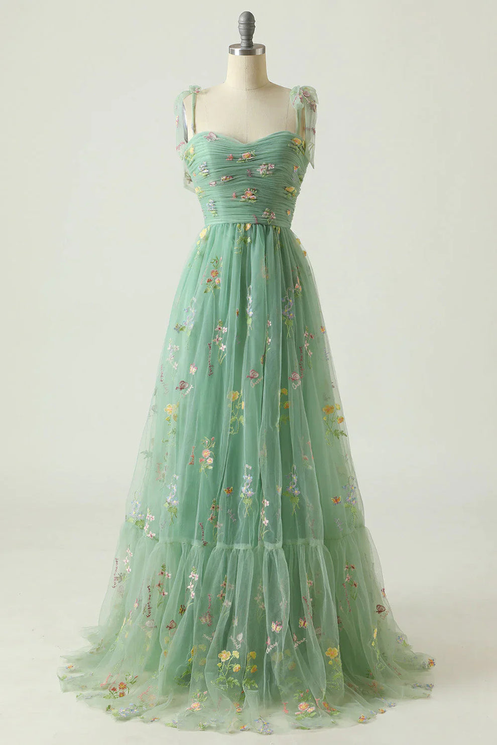 Tulle Baljurk met Bloemenborduursel
