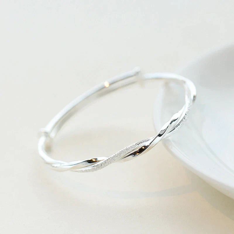Zilveren Gedraaide Armband - Elegant Design