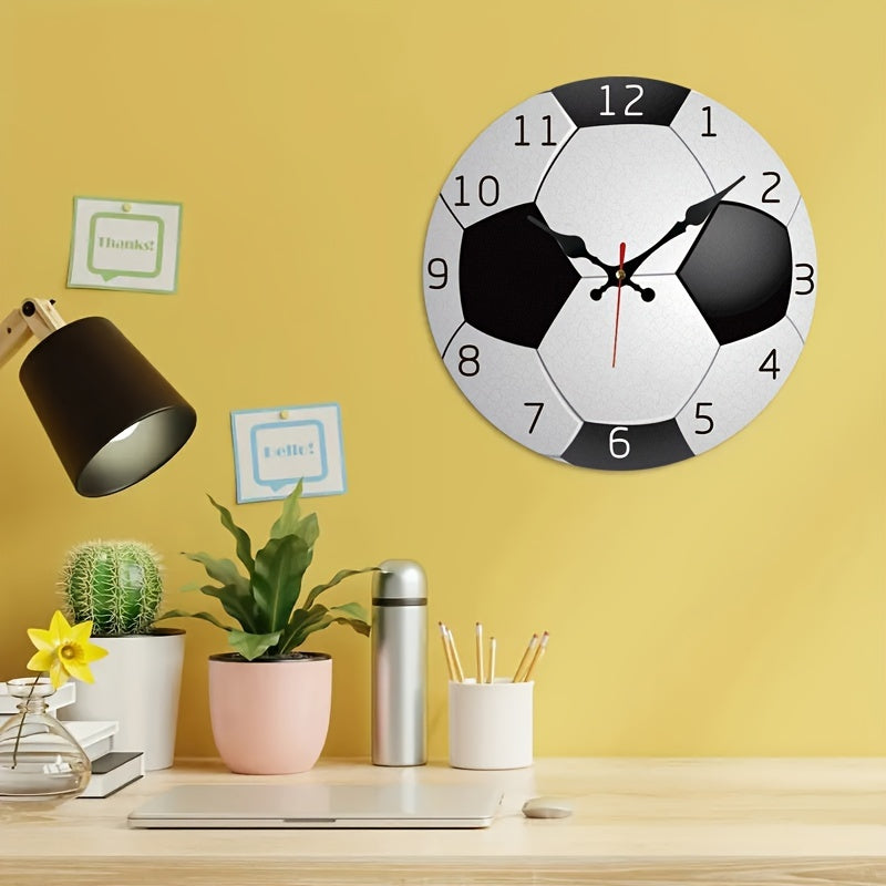 Horloge murale silencieuse en bois Fluxus sportive