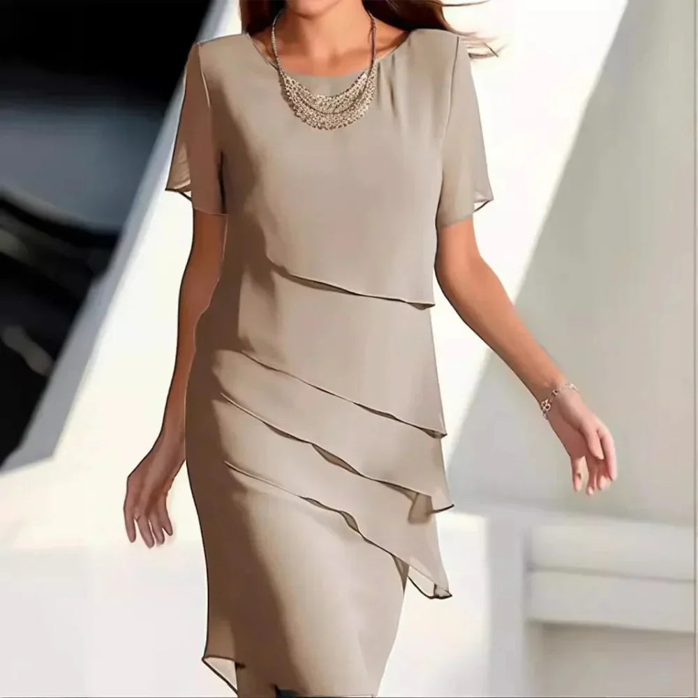Elegante Chiffon Jurk met Gelaagde Details