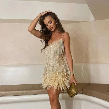Elegante Cocktailjurk met Pailletten en Veren