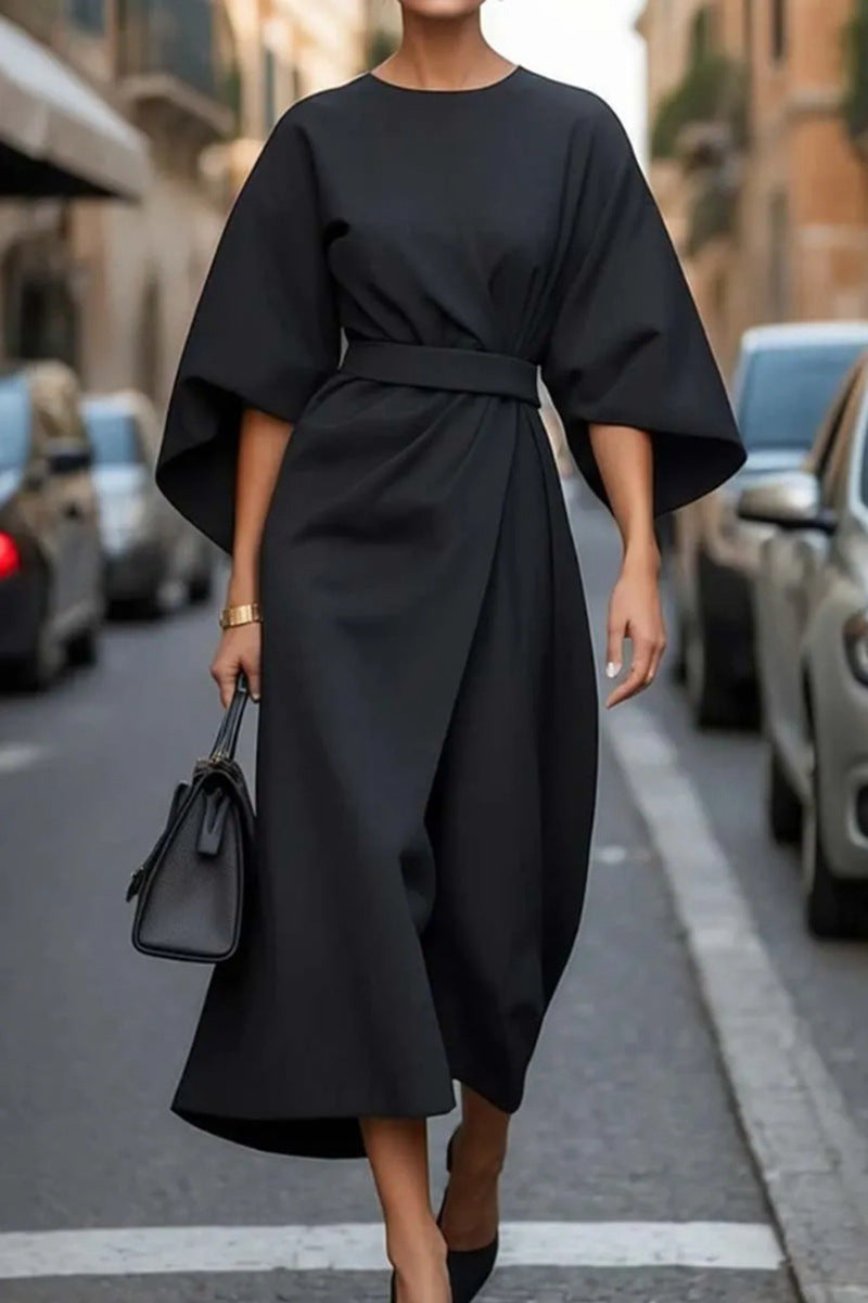 Elegante Midi Jurk met Luxe Details