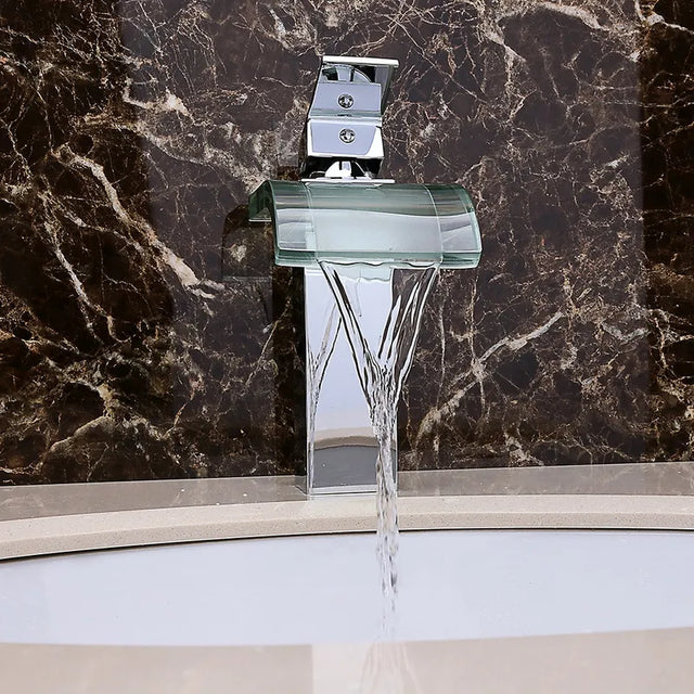 Elegante Waterval Badkamerkraan AquaFlow