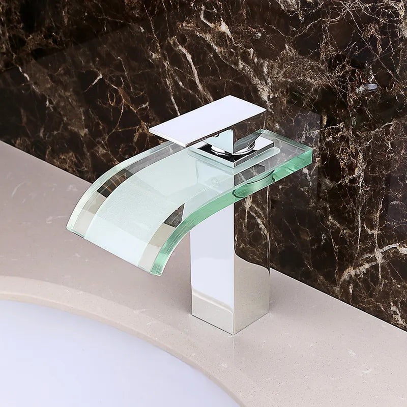 Elegante Waterval Badkamerkraan AquaFlow