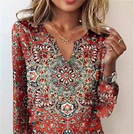 Elina Voorjaars-T-shirt met Tie-Dye V-hals