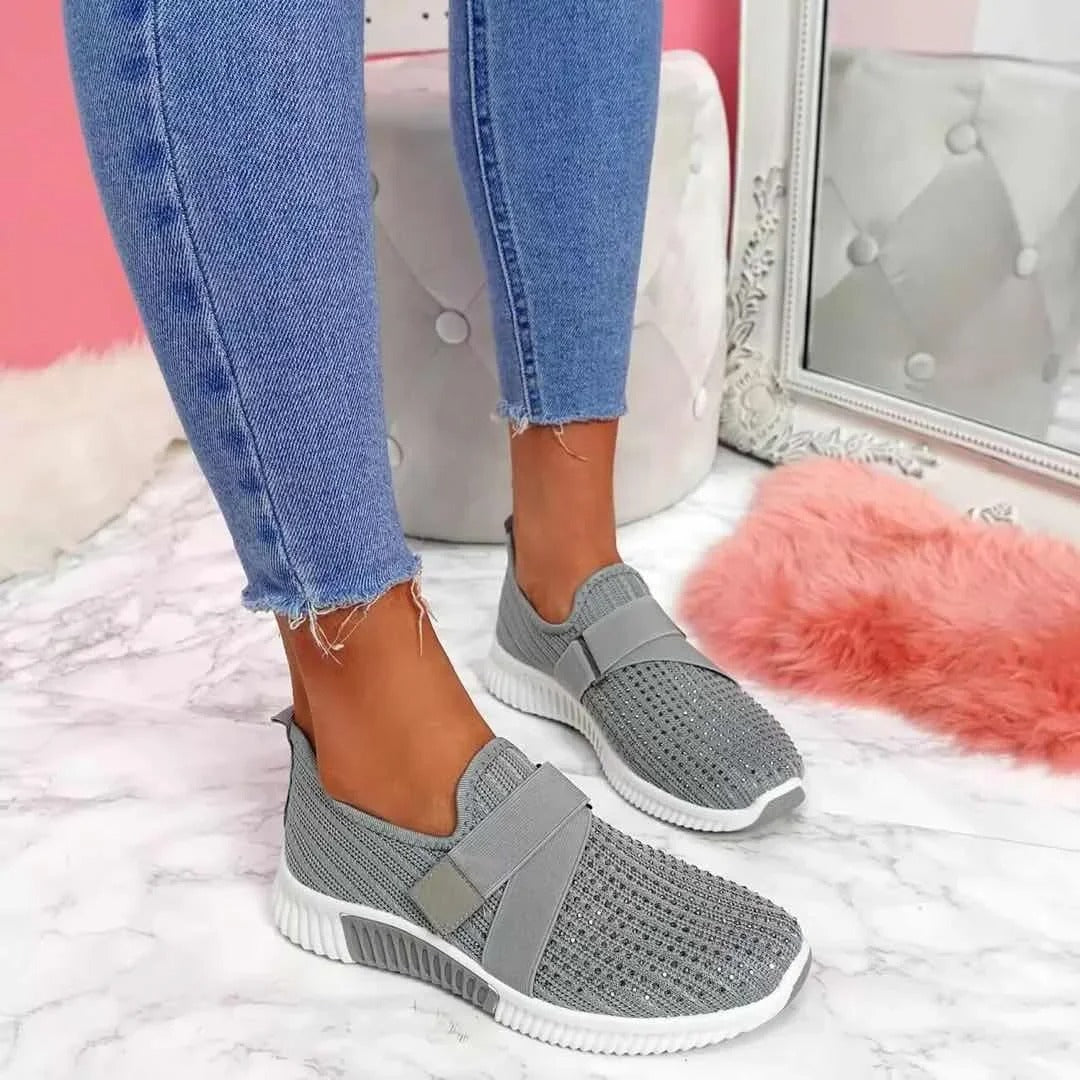Gwen Elegante Dames T-Strap Flats