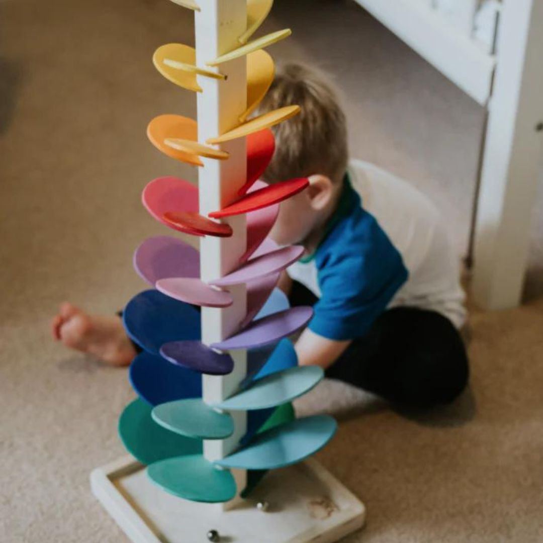 Interactieve Regenboog Knikkerbaan voor Kinderen