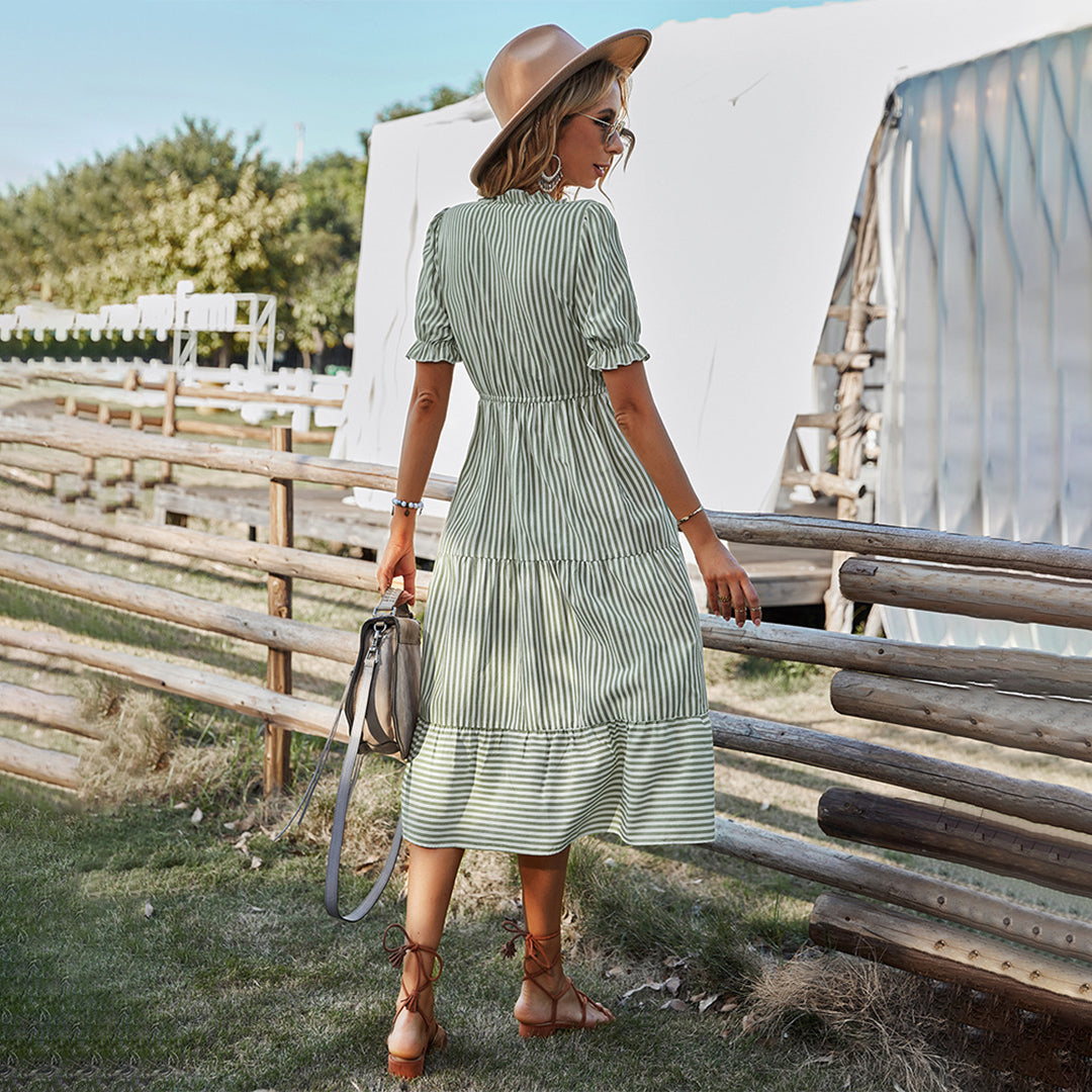 Linda – Elegante Gestreepte Zomerjurk