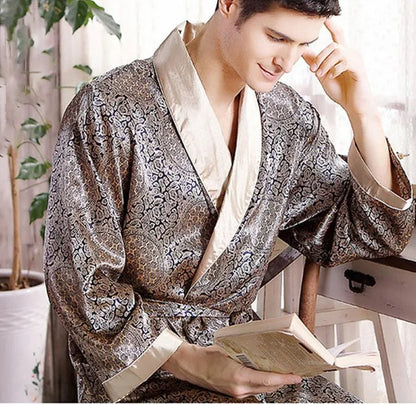 Luxe Satijnen Herenbadjas met Gouden Print