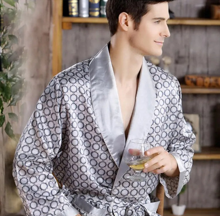 Luxe Satijnen Herenbadjas met Gouden Print