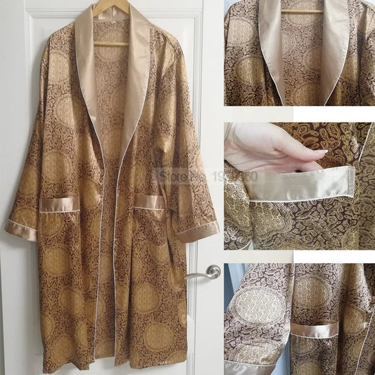 Luxe Satijnen Herenbadjas met Gouden Print