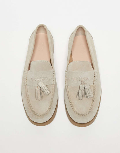 Luxe Suède Loafers met Kwastdetails