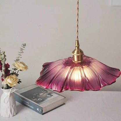 BlossomGlow - Elegante Hanglamp met Bloemendetails