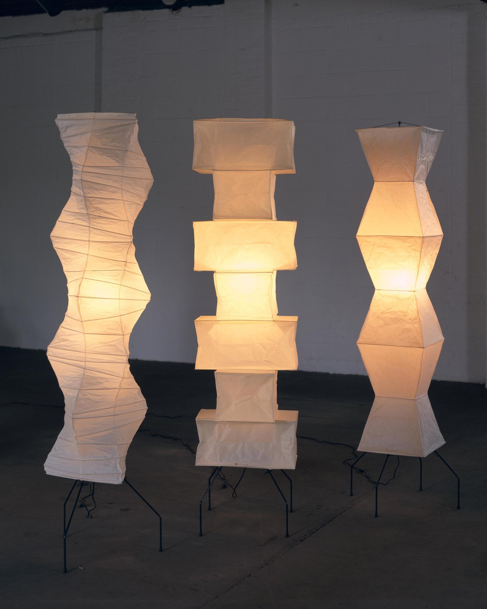 Rijstpapieren Vloerlamp met Tripod Frame