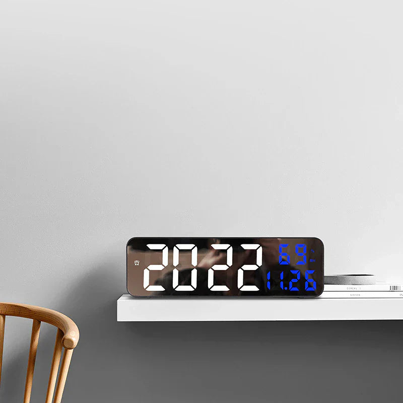 Reloj de pared LED color azafrán con indicador de temperatura