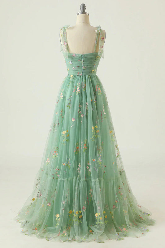 Tulle Baljurk met Bloemenborduursel