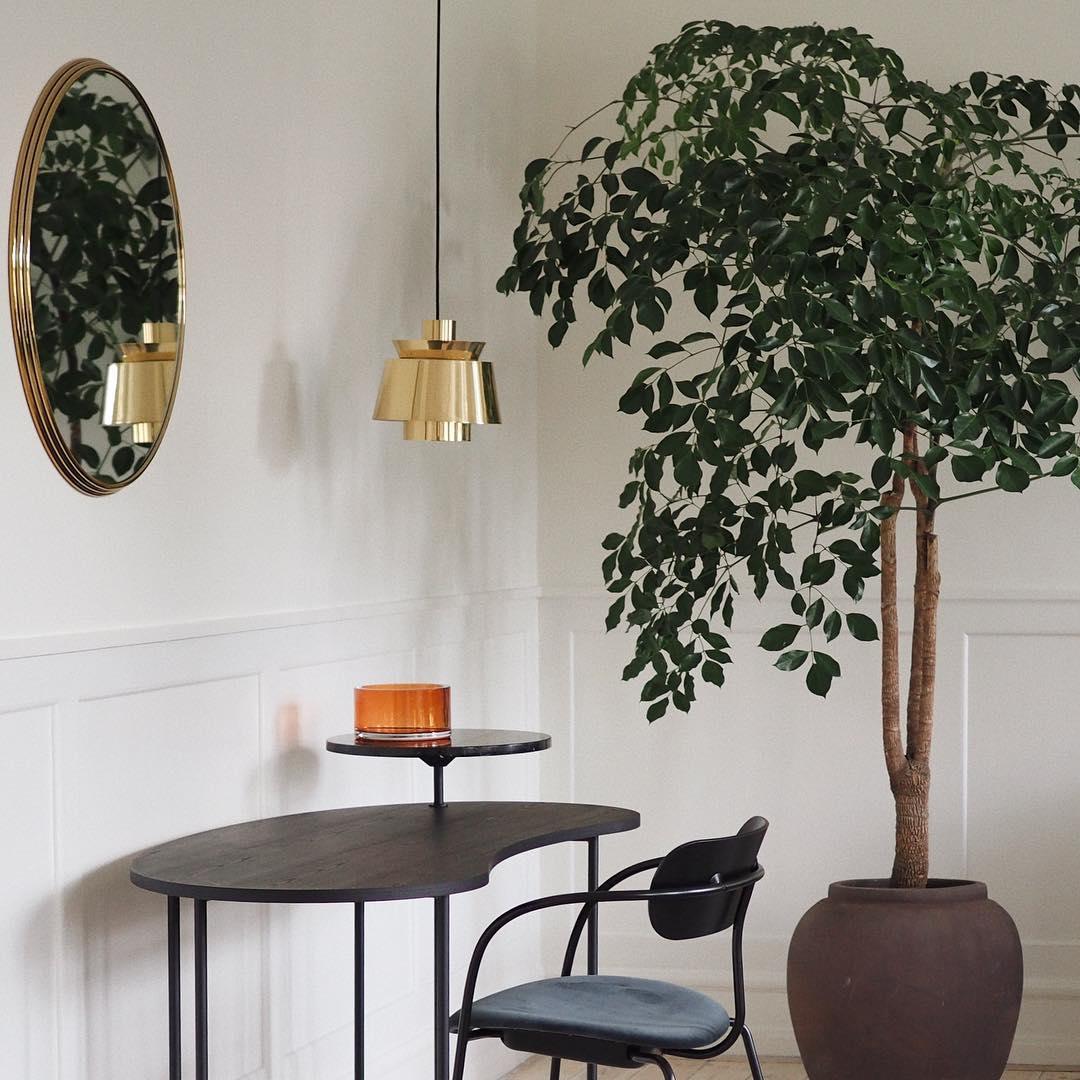 OrionGlow - Stijlvolle Hanglamp voor een Helder Interieur