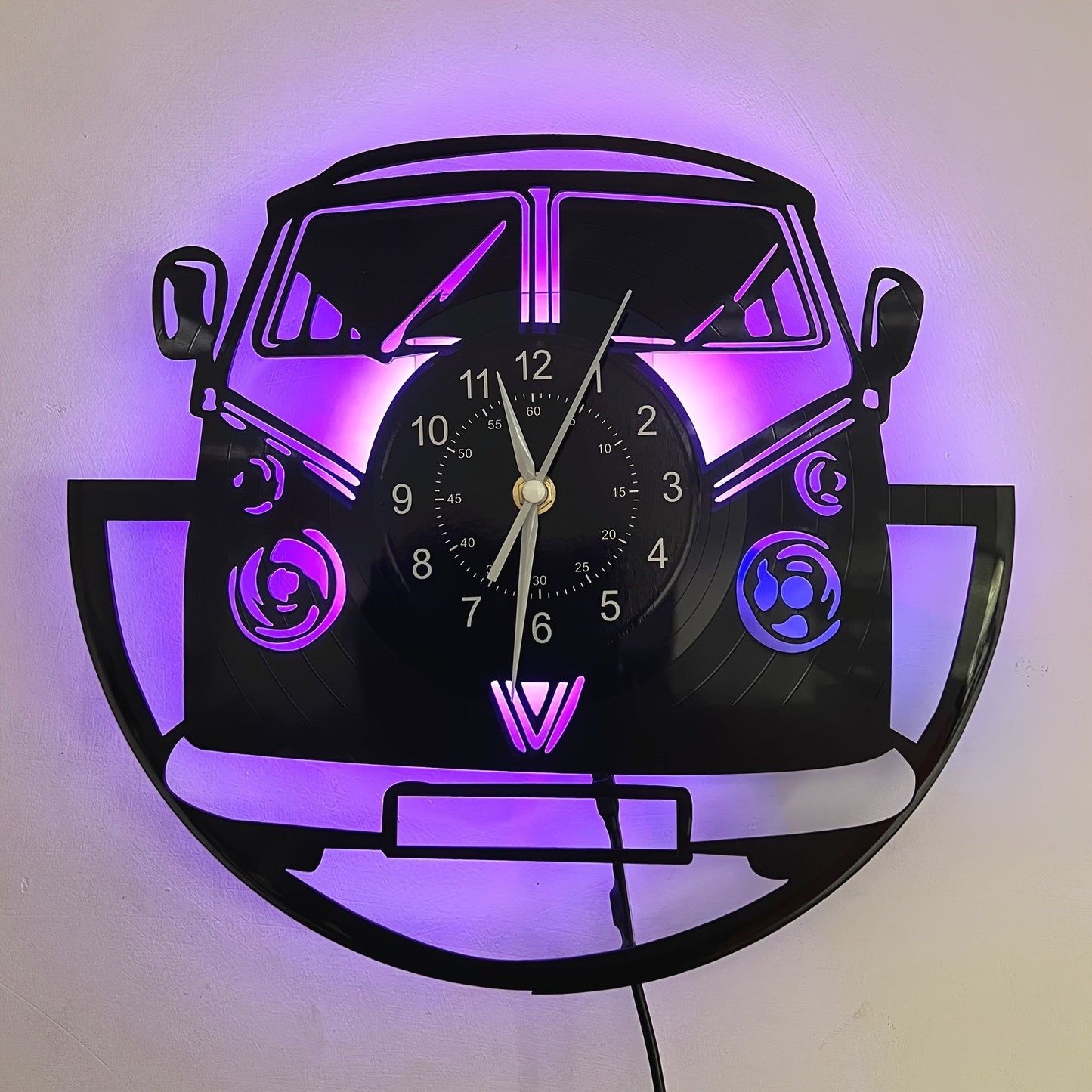 Horloge murale rétro en vinyle avec LED Emanate