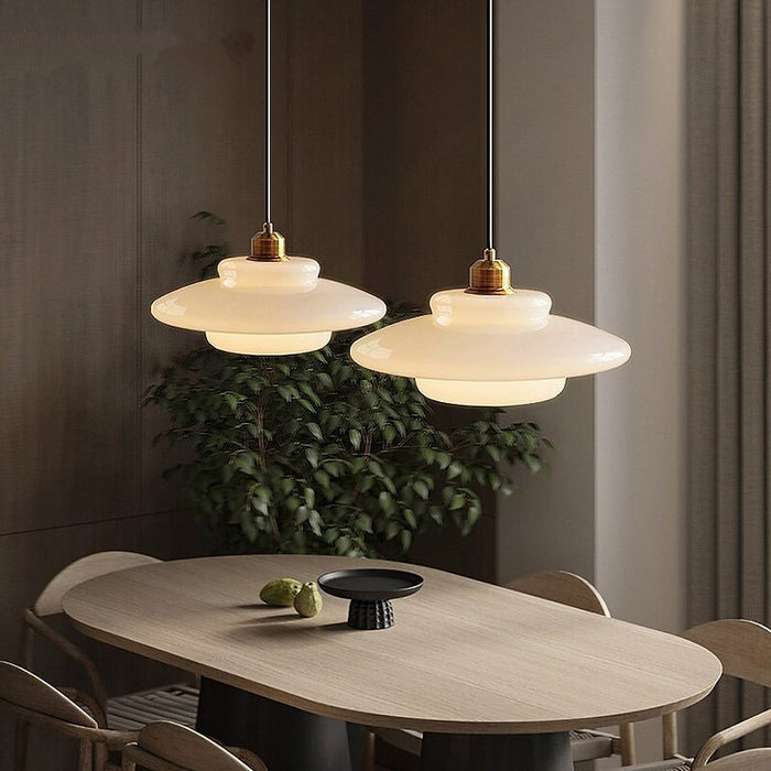 PureLuxe™ – Elegante Witte Glazen Hanglamp